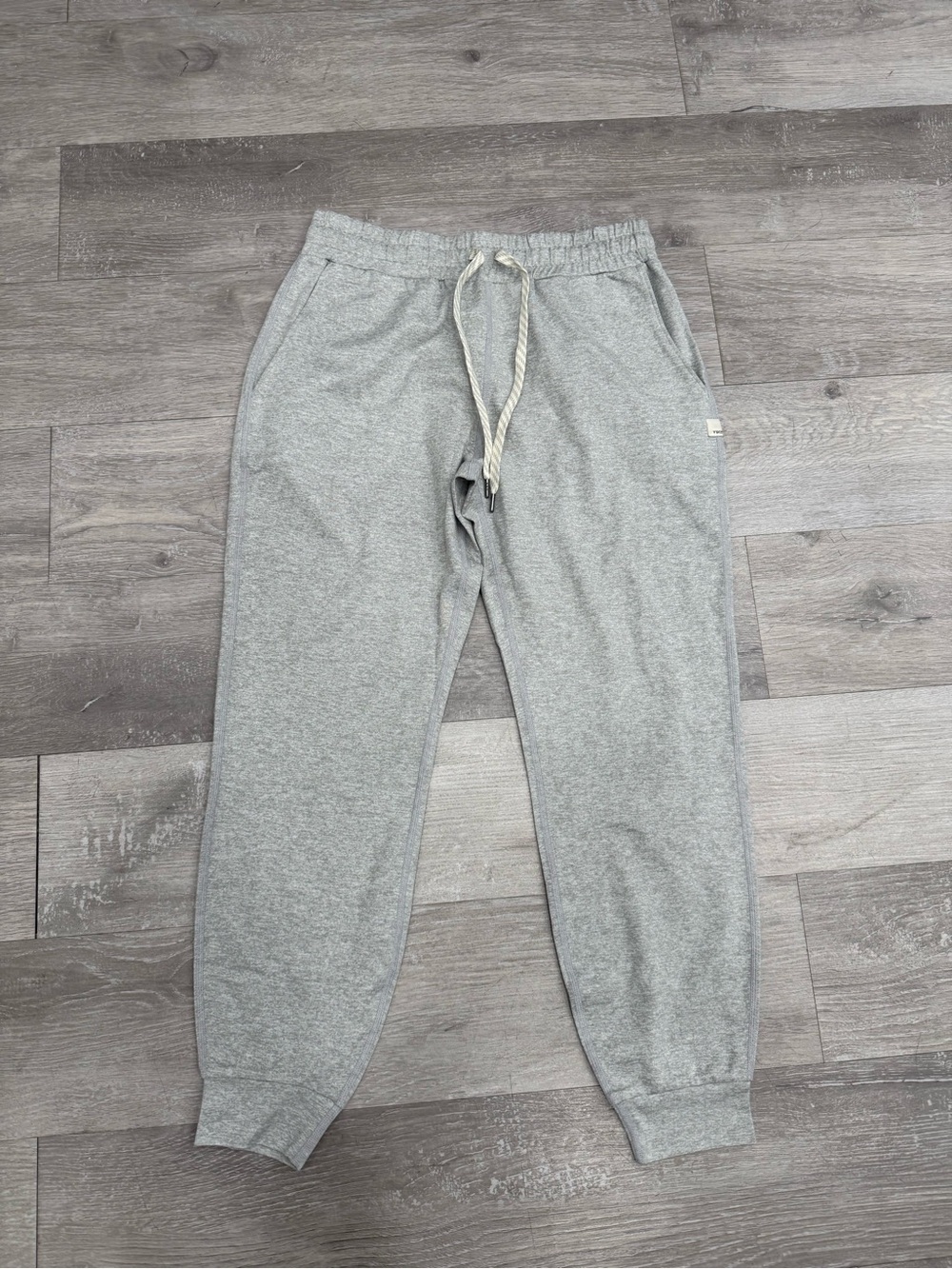 Vuori Woman Performance Joggers Pants Gray Size Extra Small XS